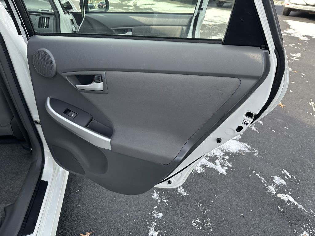 2011 Toyota Prius Image 25