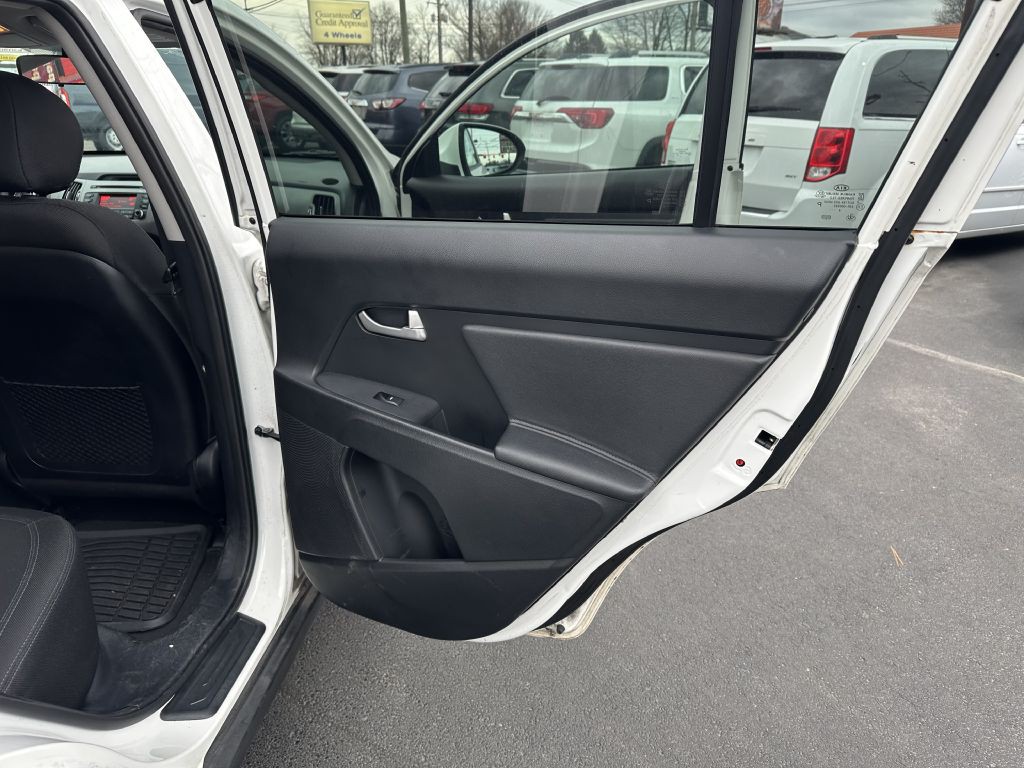 2015 Kia Sportage Image 24