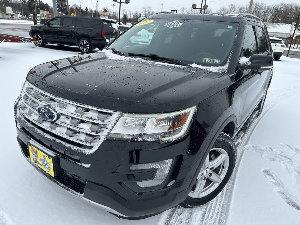 2017 Ford Explorer Image 2