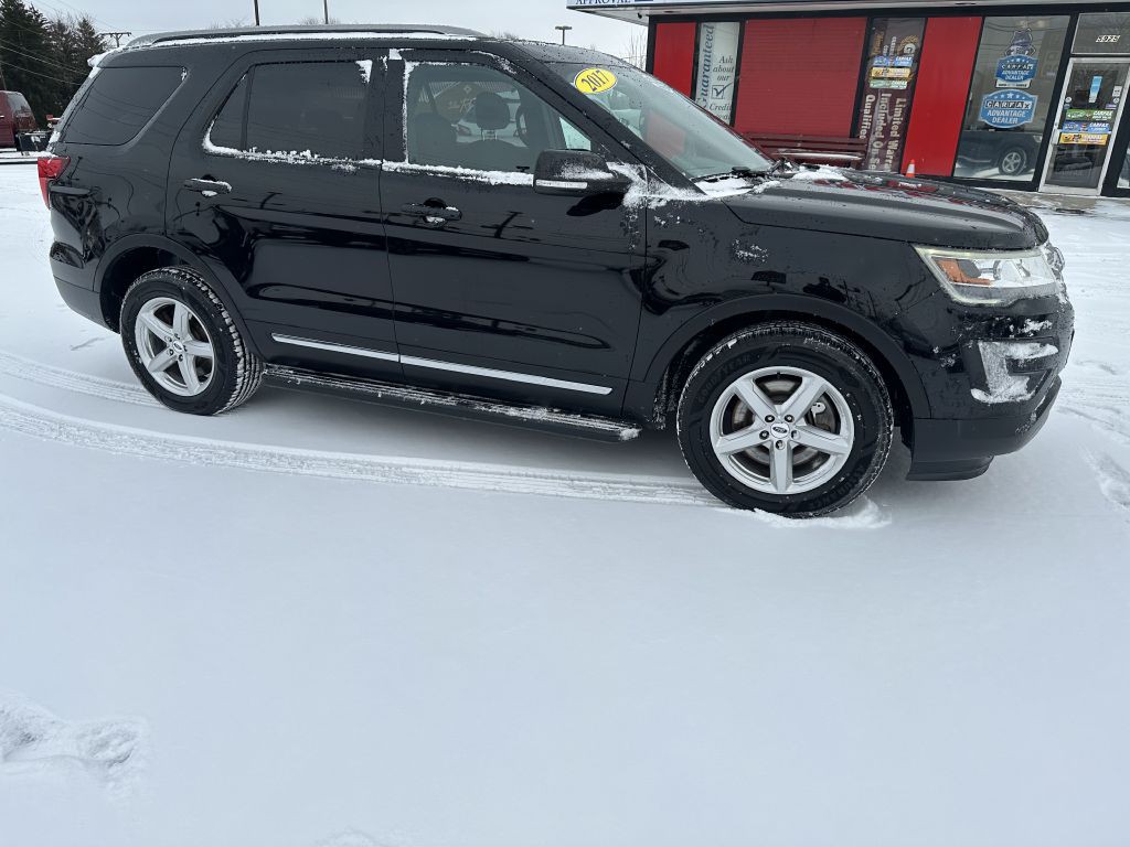 2017 Ford Explorer Image 8