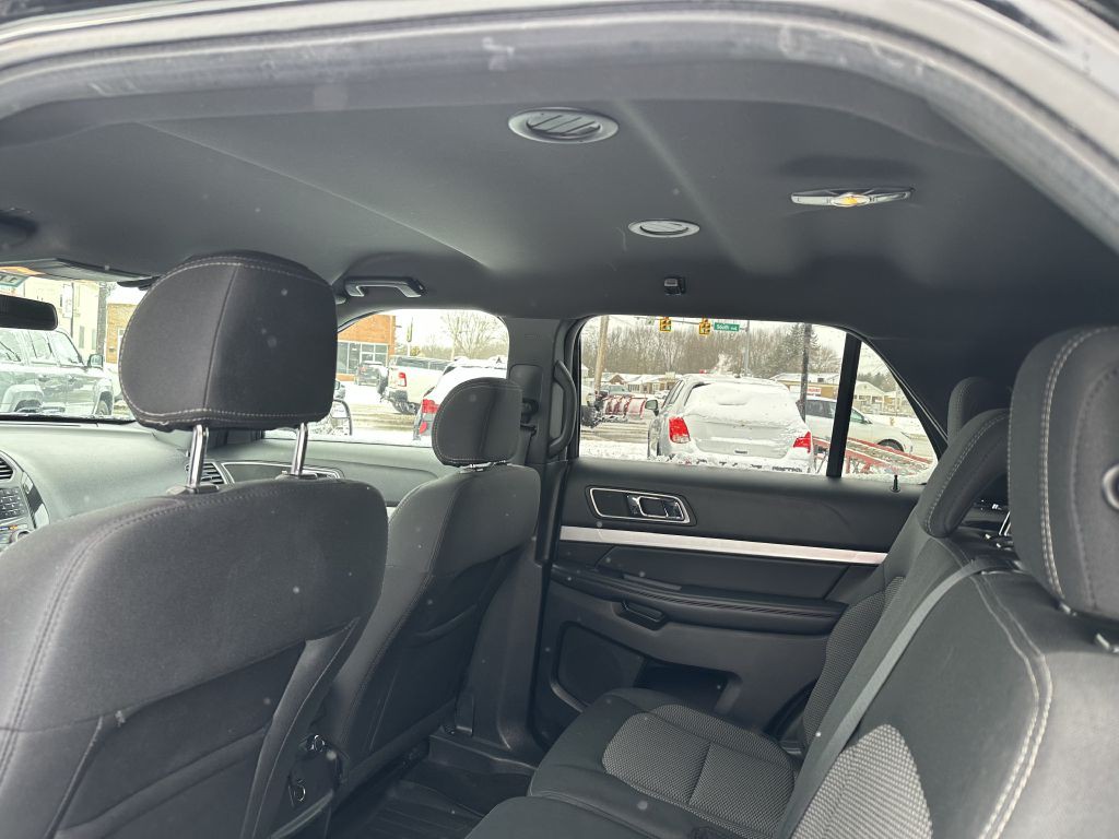 2017 Ford Explorer Image 17