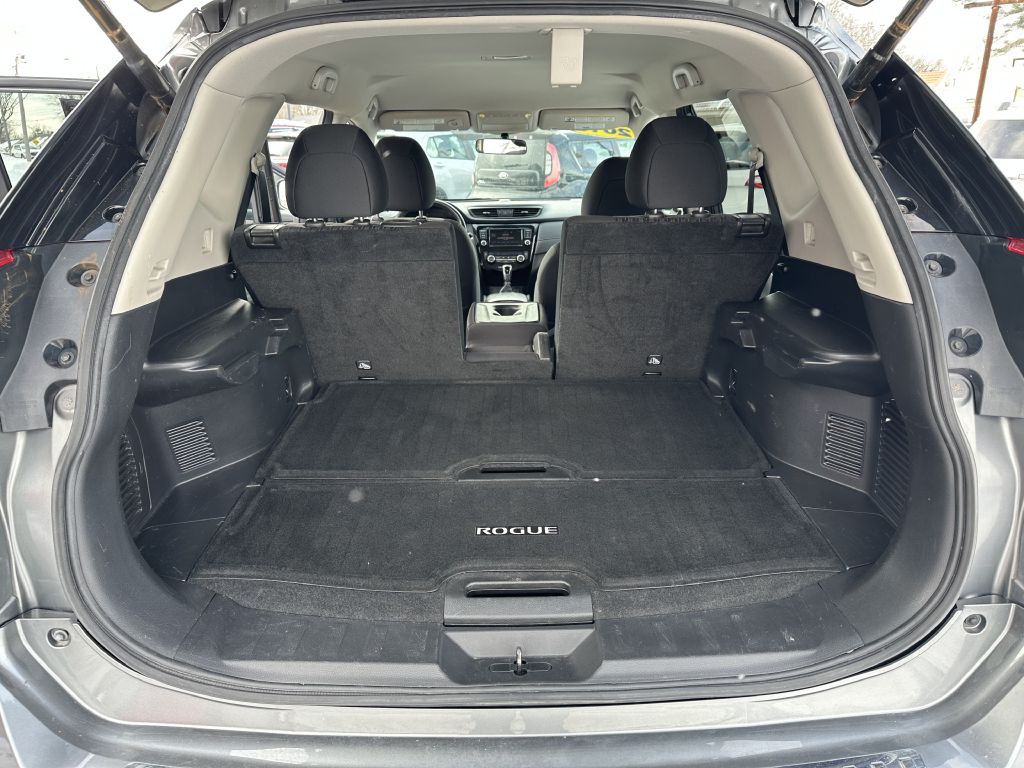 2018 Nissan Rogue Image 15