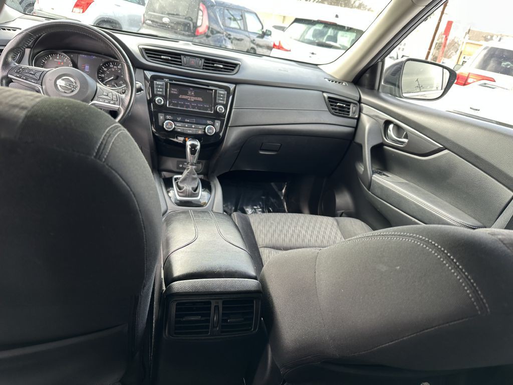 2018 Nissan Rogue Image 18