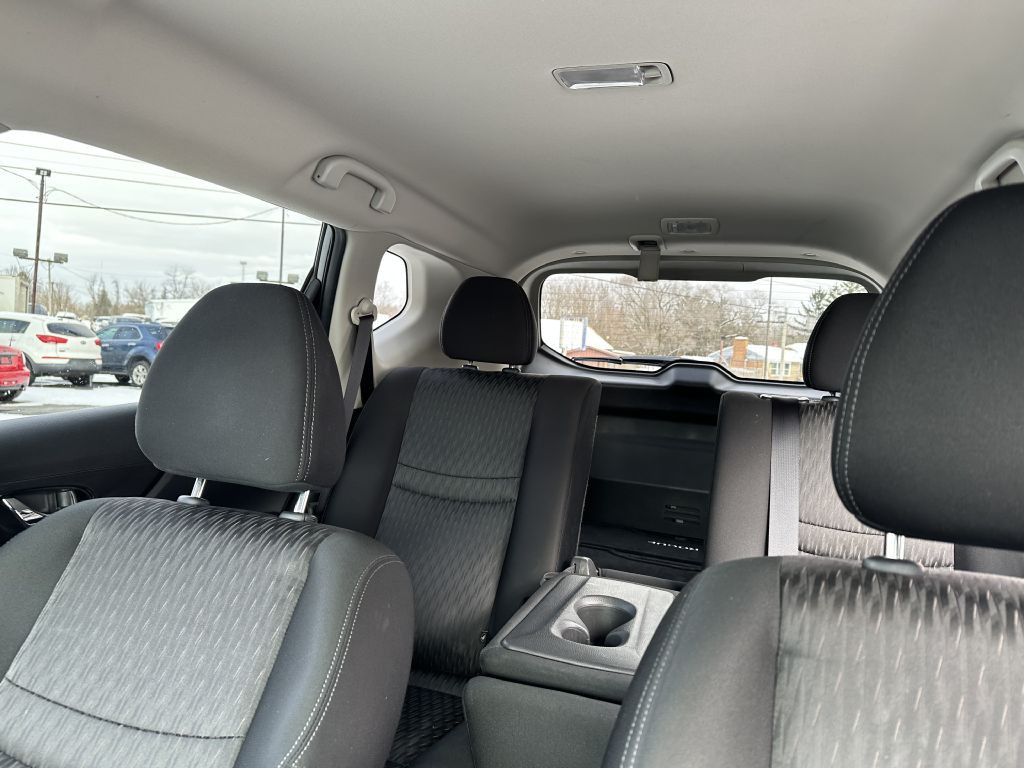 2018 Nissan Rogue Image 19