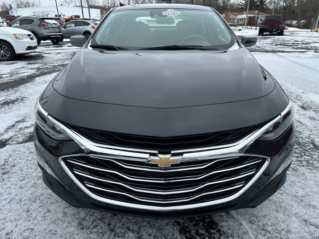2023 Chevrolet Malibu Image 3