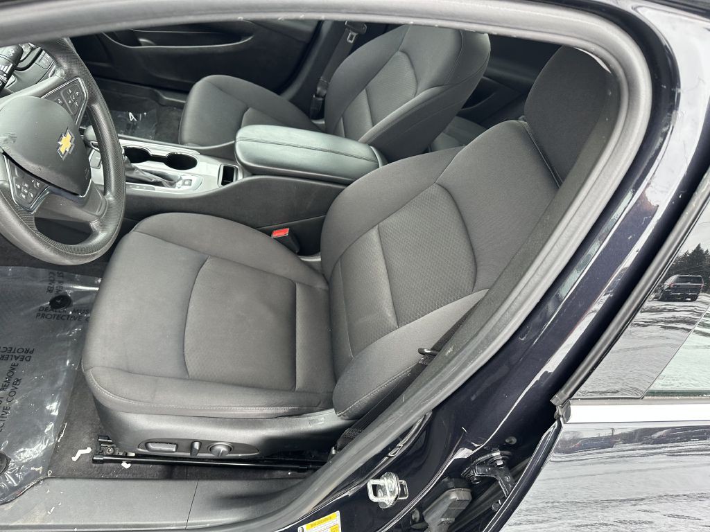 2023 Chevrolet Malibu Image 13