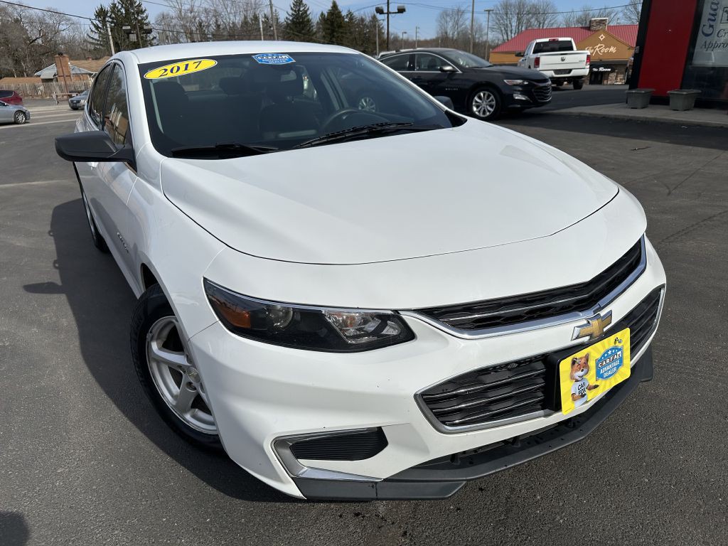 2017 Chevrolet Malibu Image 1