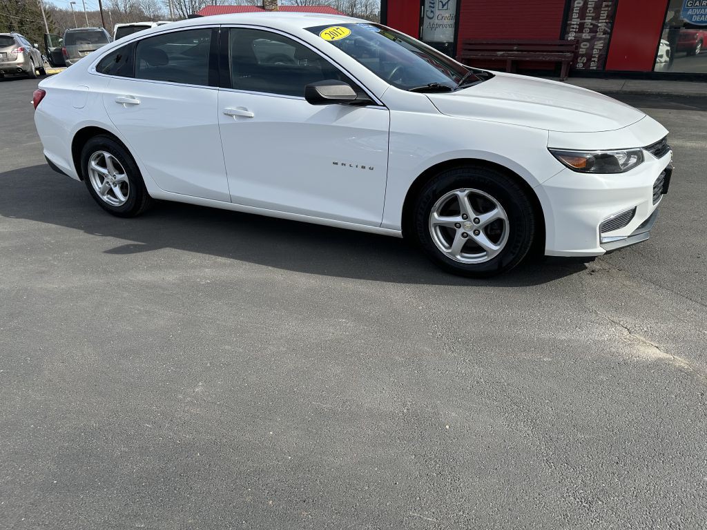 2017 Chevrolet Malibu Image 8
