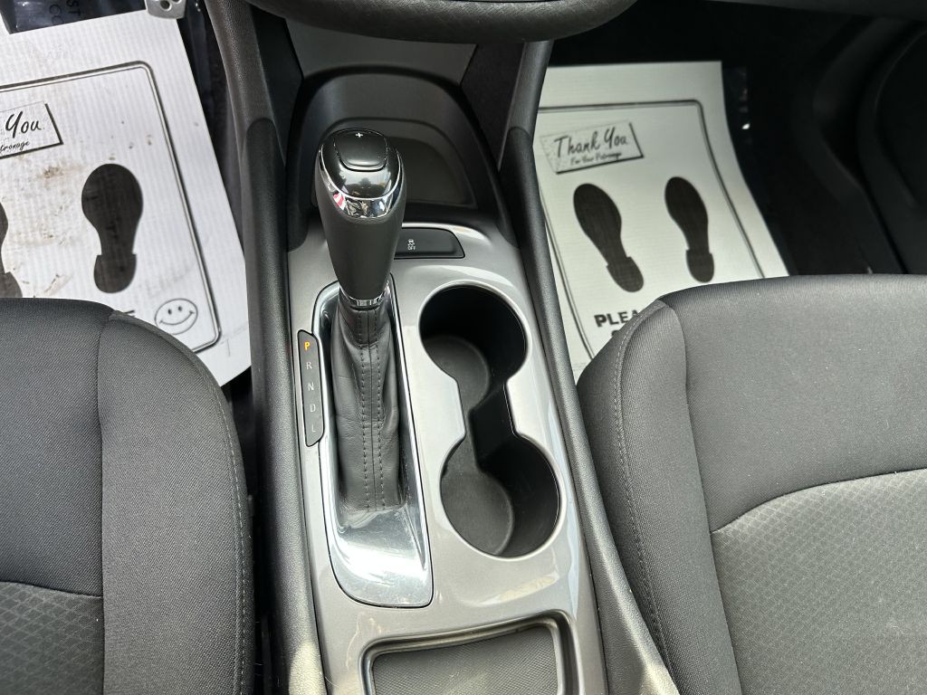 2017 Chevrolet Malibu Image 18