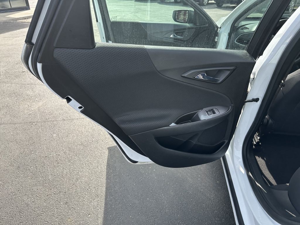 2017 Chevrolet Malibu Image 20