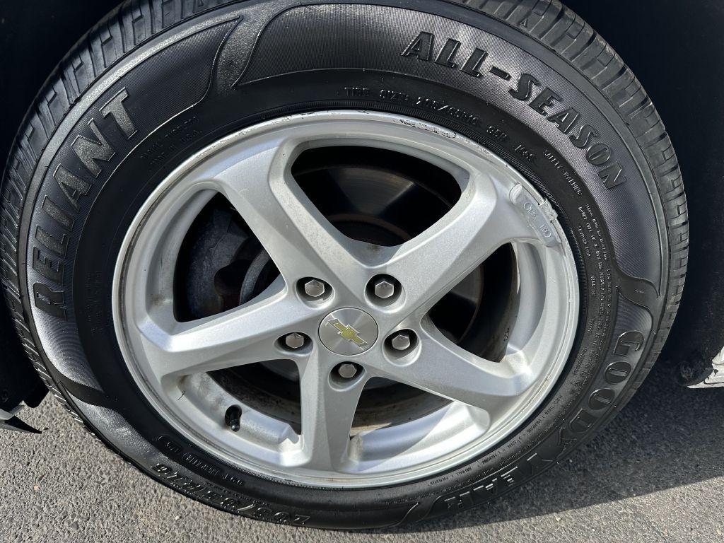 2017 Chevrolet Malibu Image 22