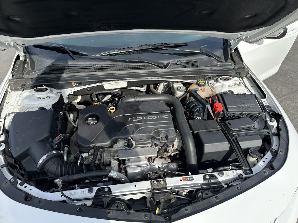 2017 Chevrolet Malibu Image 24