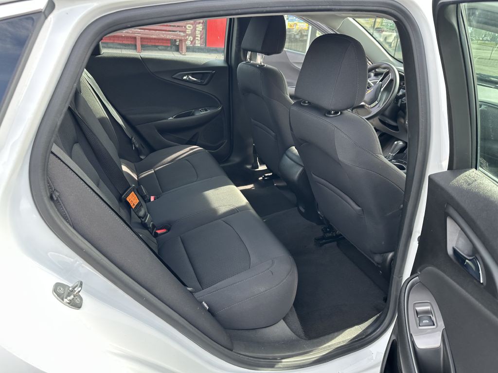 2017 Chevrolet Malibu Image 26