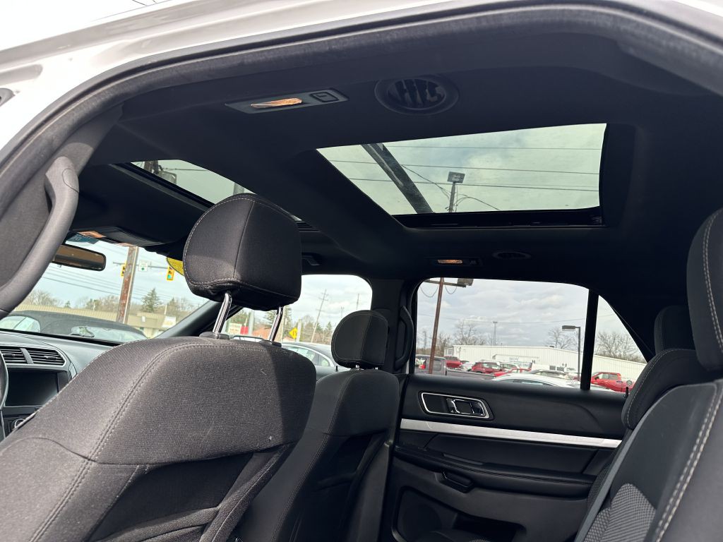 2017 Ford Explorer Image 7