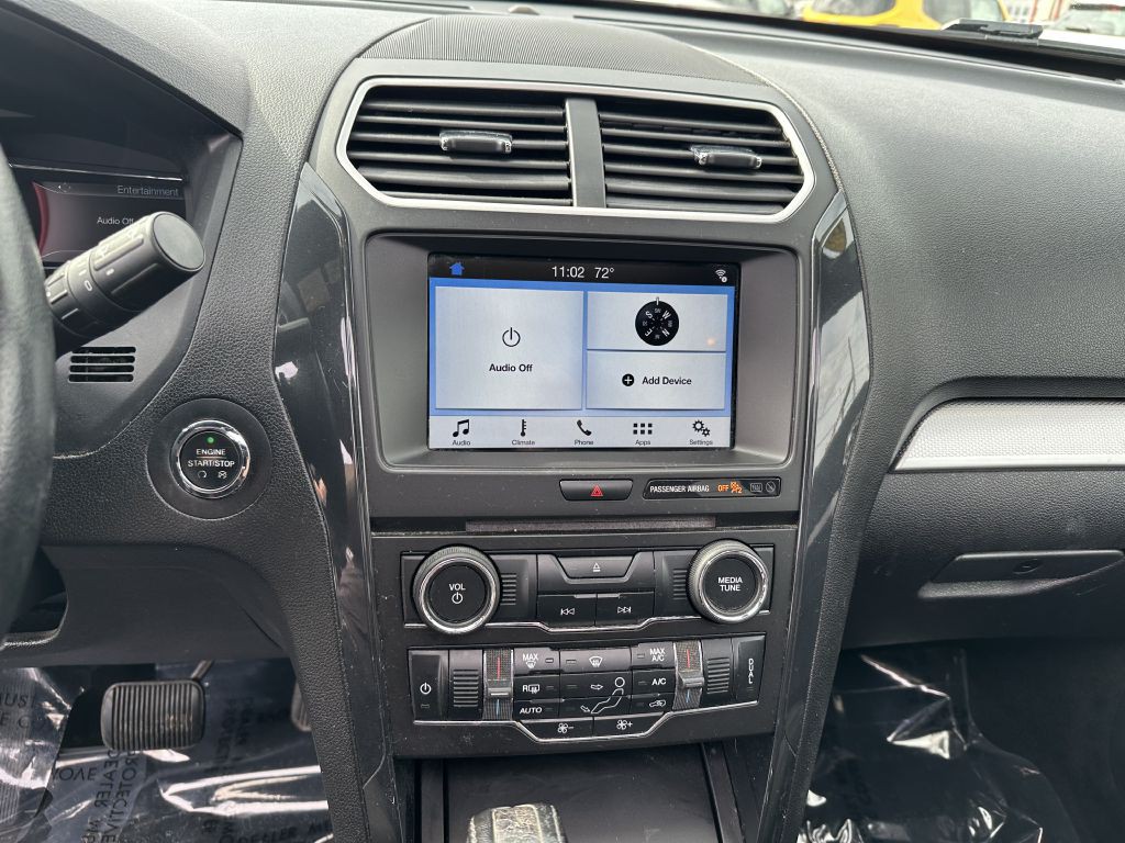 2017 Ford Explorer Image 16