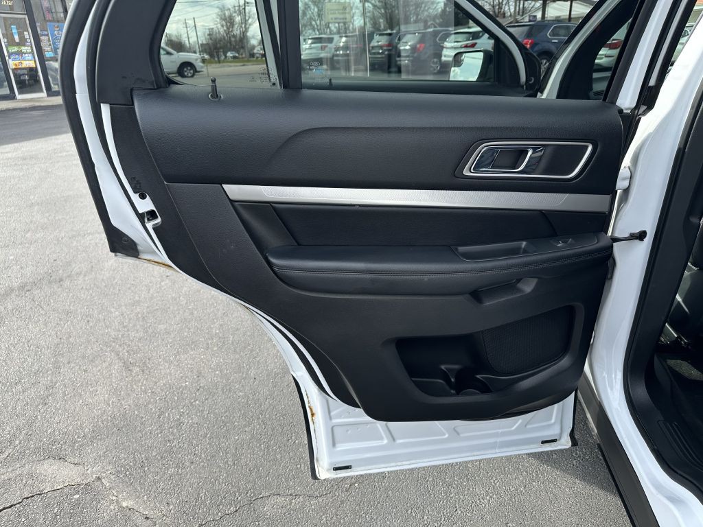 2017 Ford Explorer Image 19