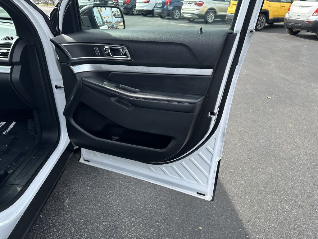 2017 Ford Explorer Image 24