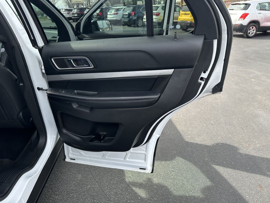 2017 Ford Explorer Image 25