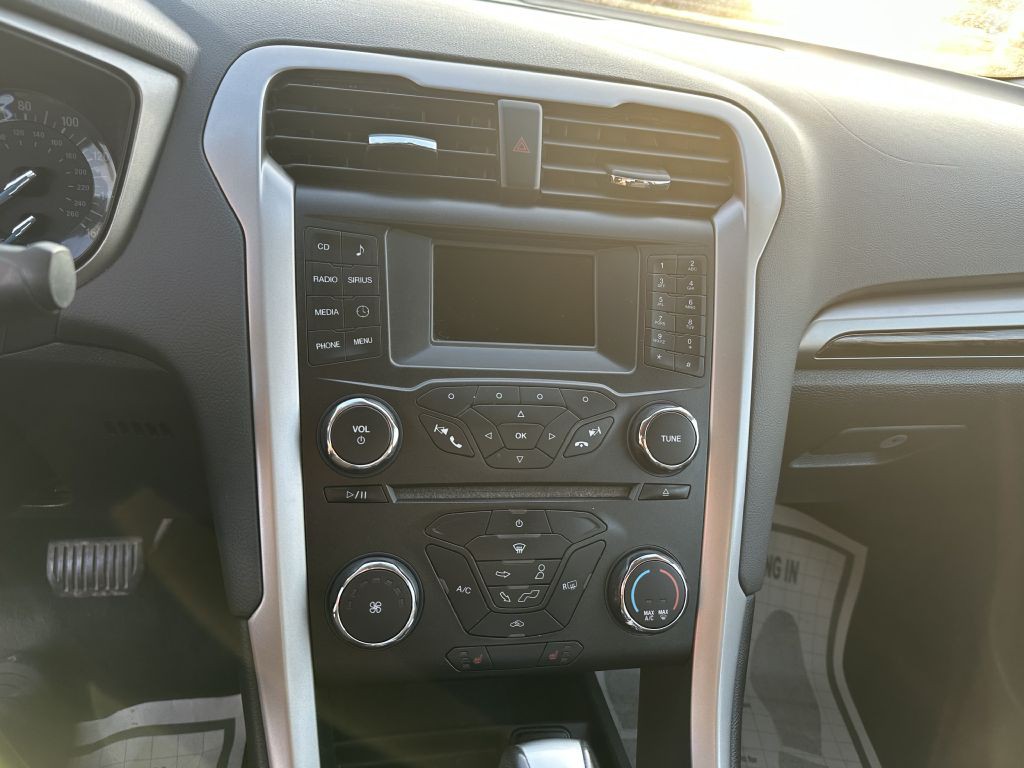 2014 Ford Fusion Image 15