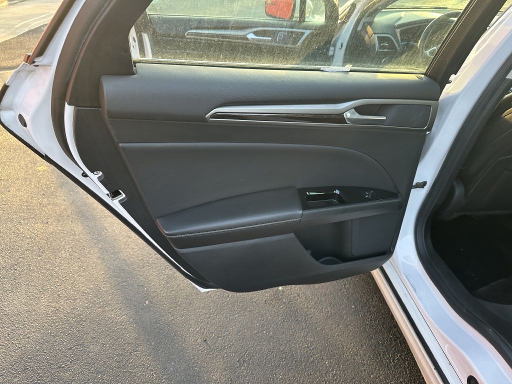 2014 Ford Fusion Image 18