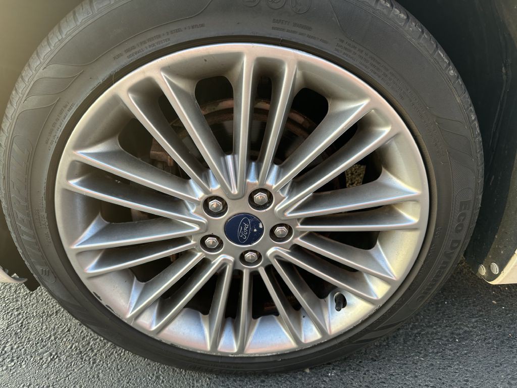 2014 Ford Fusion Image 19