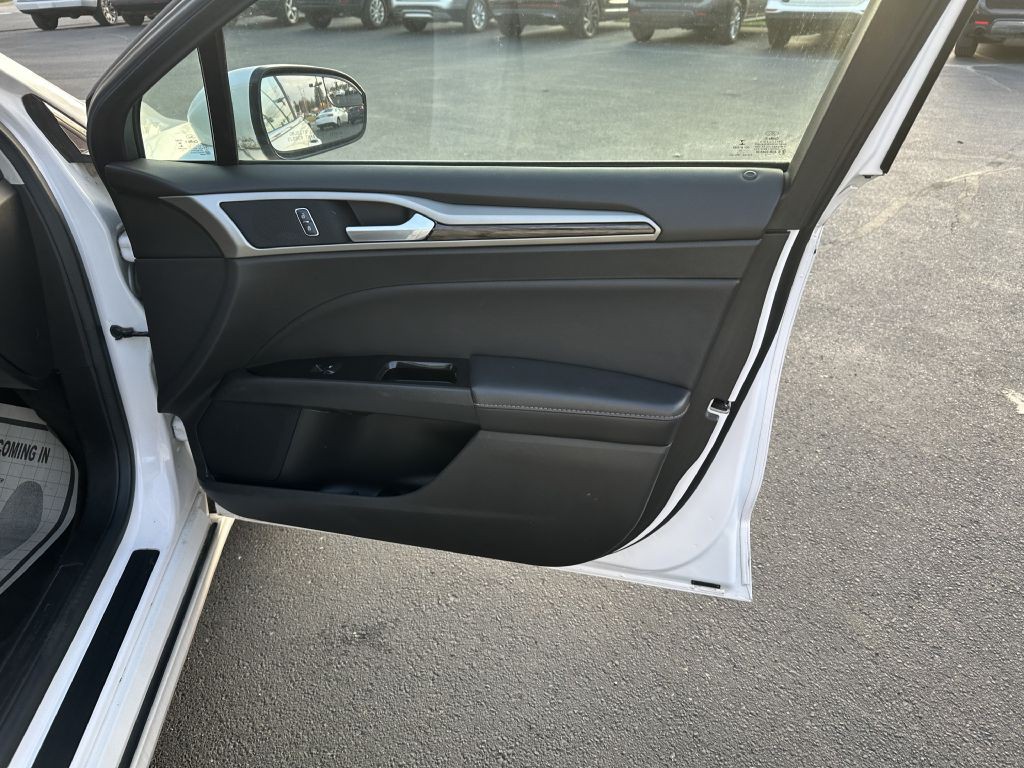 2014 Ford Fusion Image 22