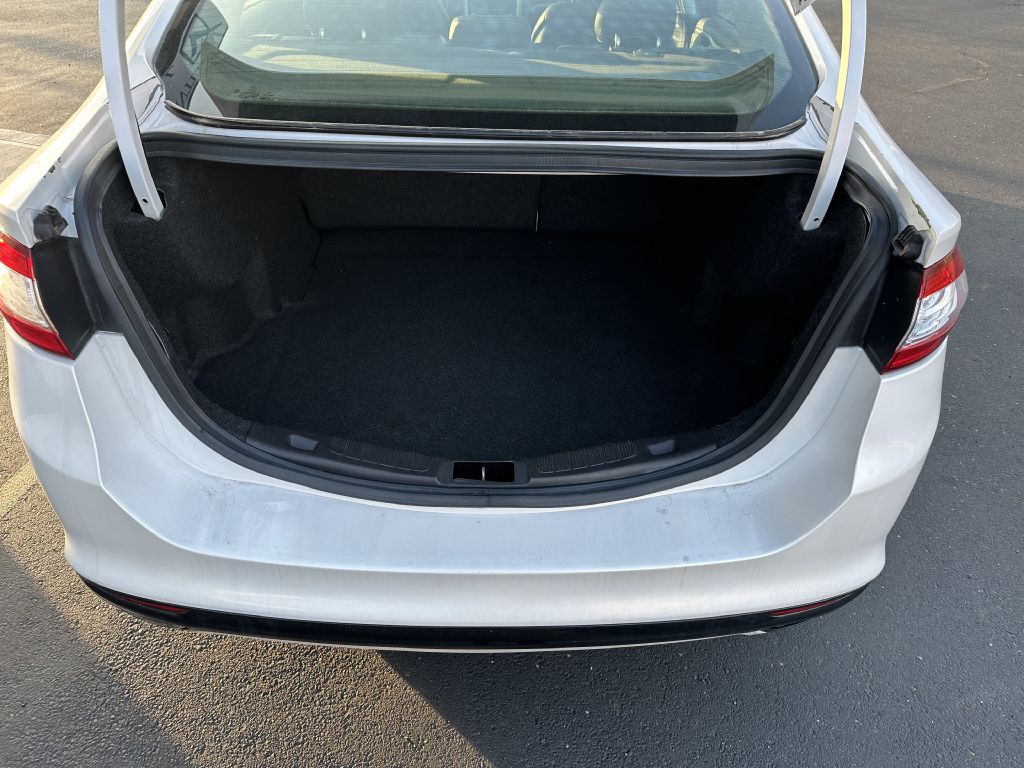 2014 Ford Fusion Image 24