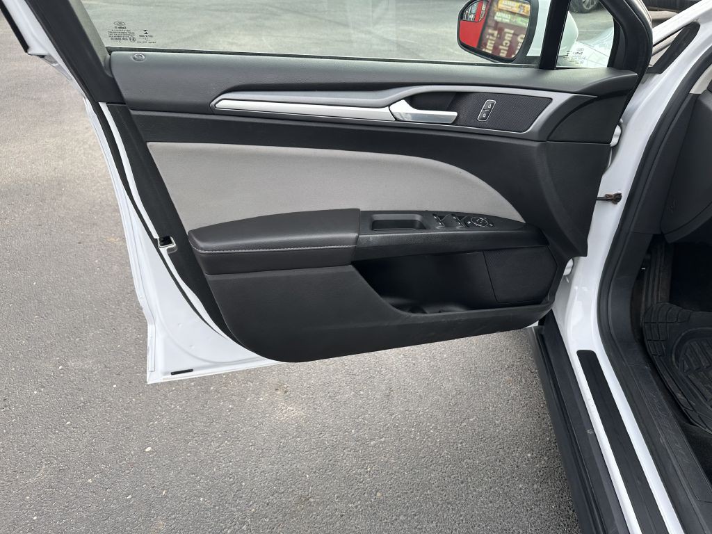 2014 Ford Fusion Image 18