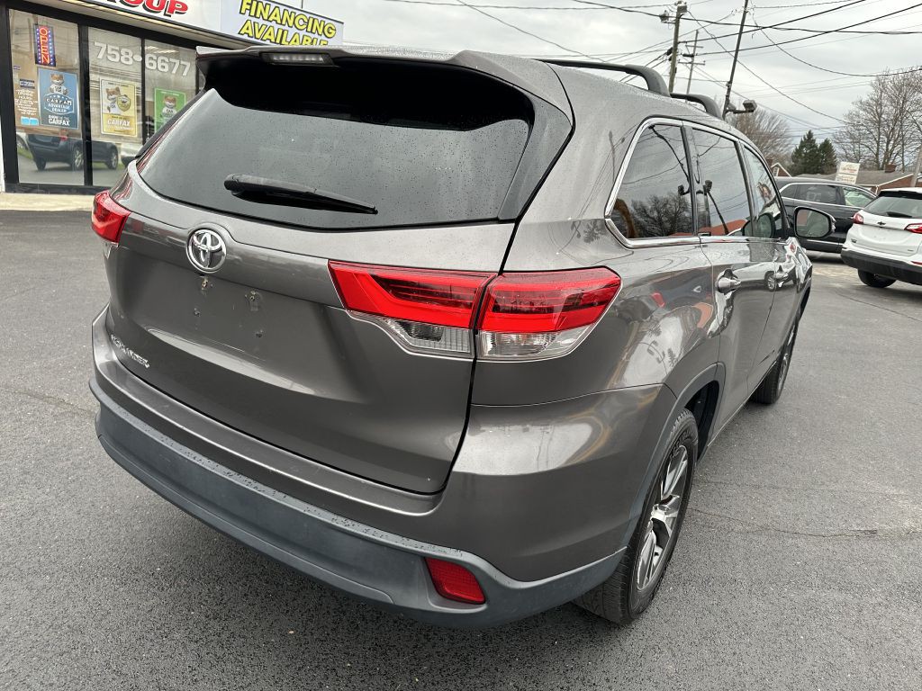 2017 Toyota Highlander Image 5