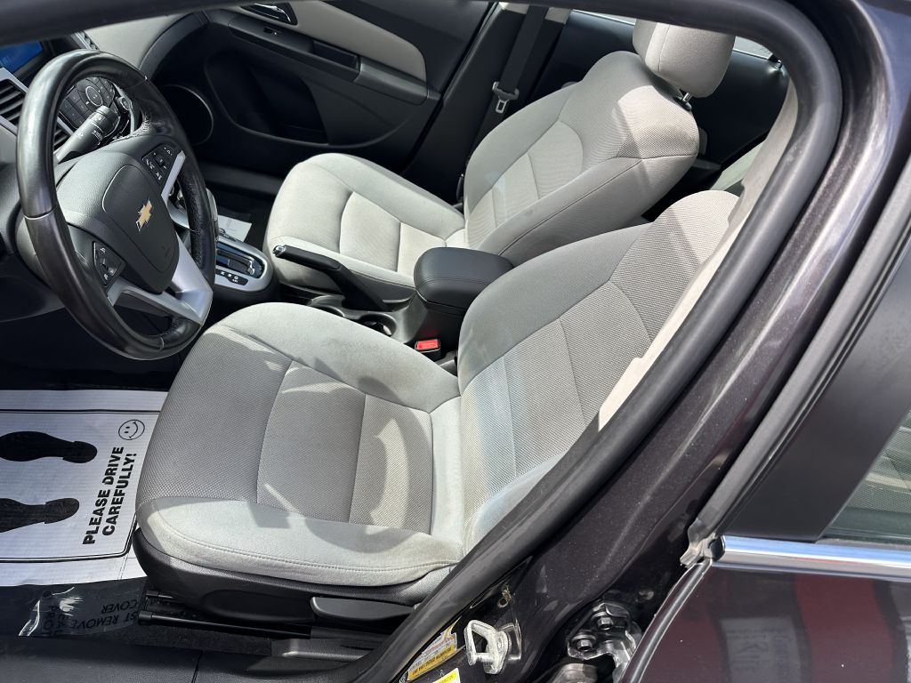 2014 Chevrolet Cruze Image 11