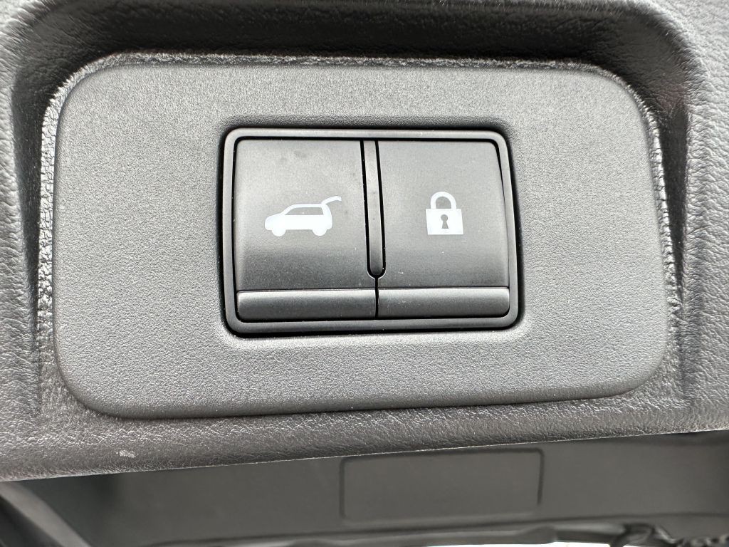 2023 Nissan Rogue Image 16