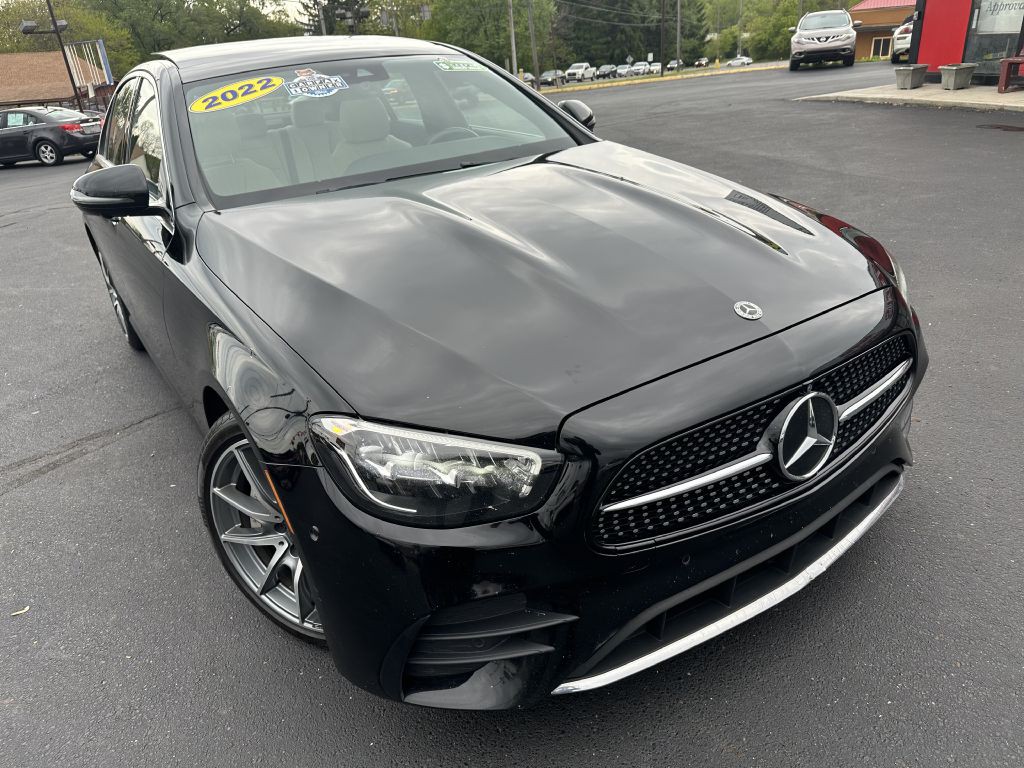 2022 Mercedes-Benz E-Class Image 1