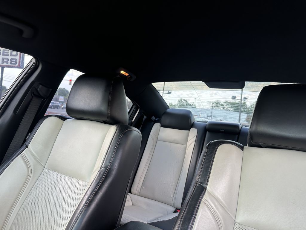 2018 Dodge Charger Image 17