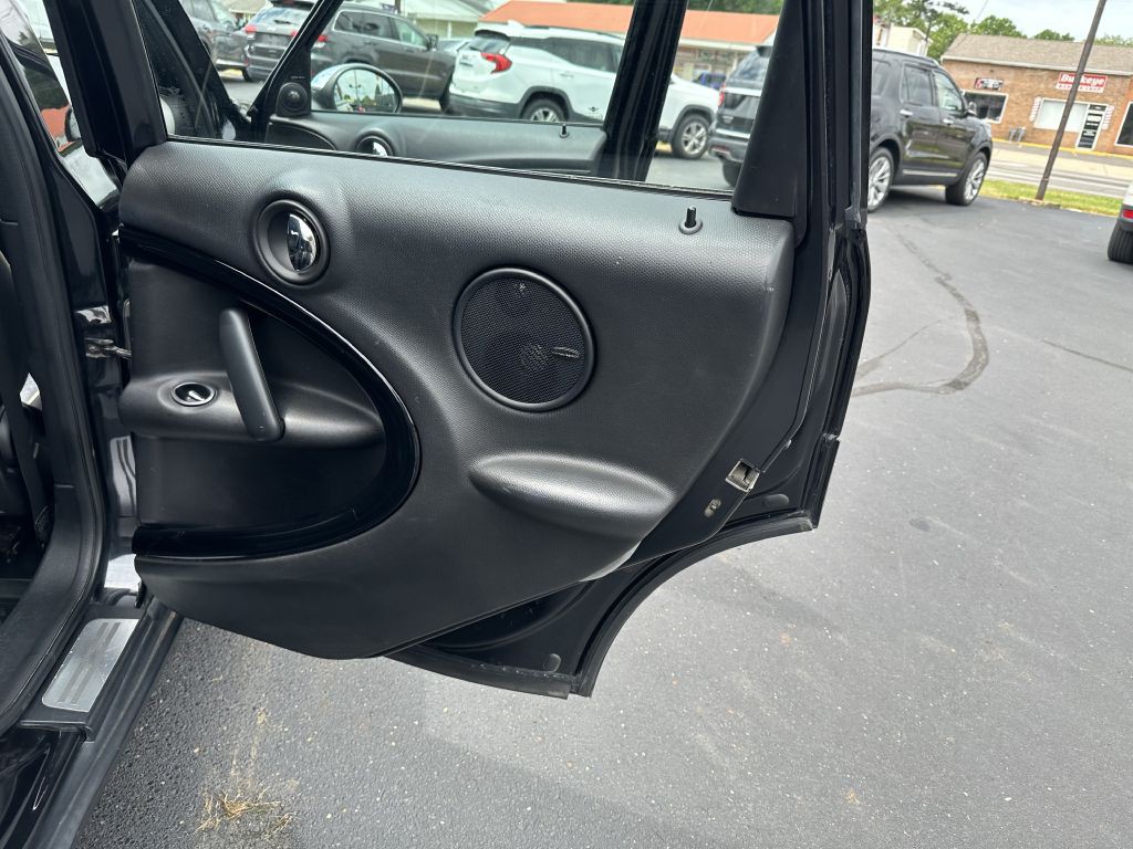 2012 MINI Cooper Image 31