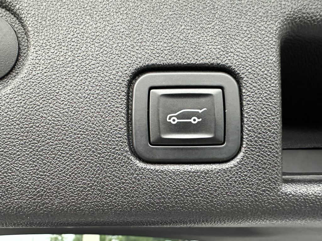 2018 Chevrolet Equinox Image 16