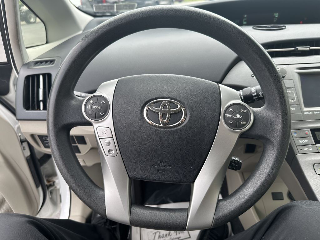 2012 Toyota Prius Image 10