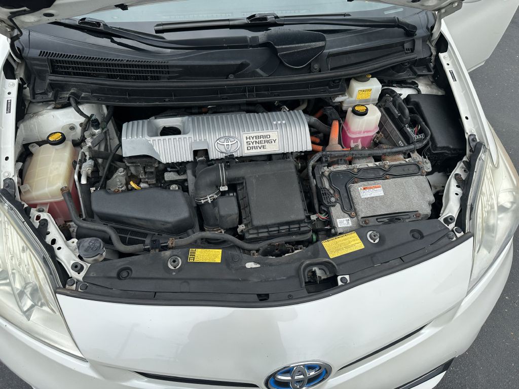 2012 Toyota Prius Image 24