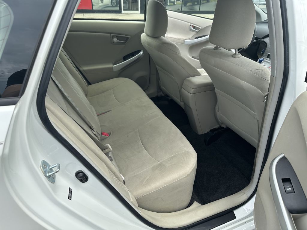 2012 Toyota Prius Image 26