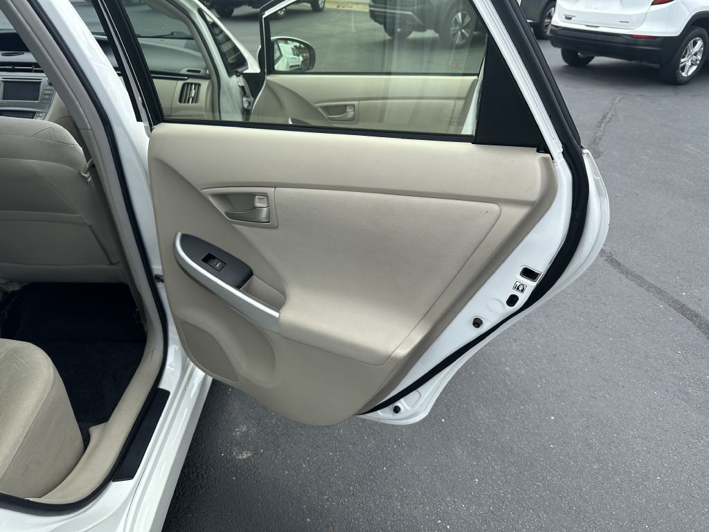 2012 Toyota Prius Image 28