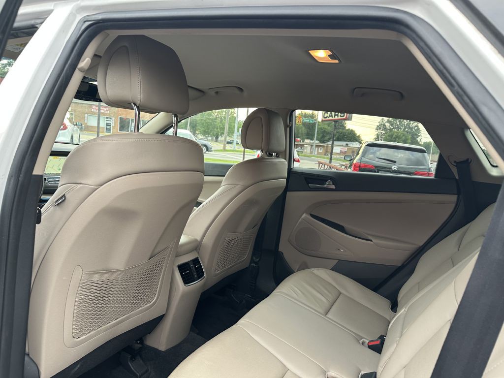 2017 Hyundai Tucson Image 16
