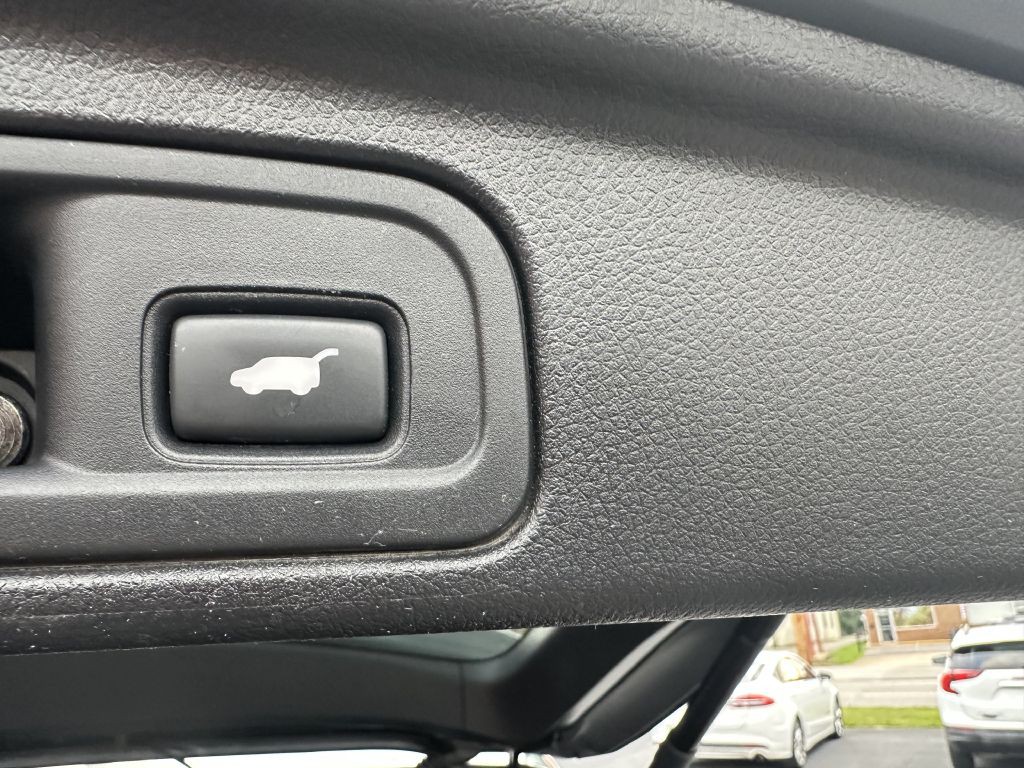 2018 Honda Pilot Image 17
