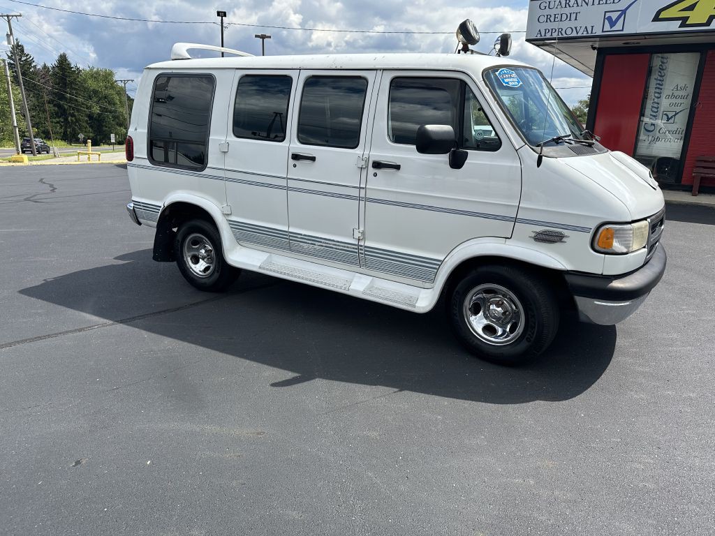 1996 Dodge Ram Van Image 8