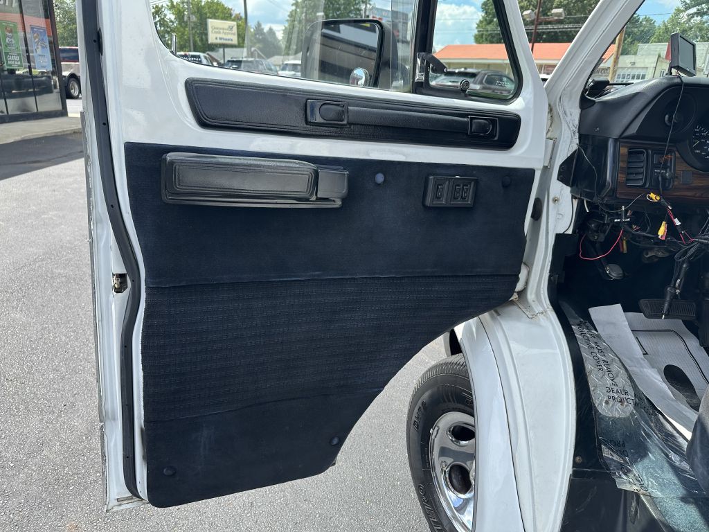 1996 Dodge Ram Van Image 21