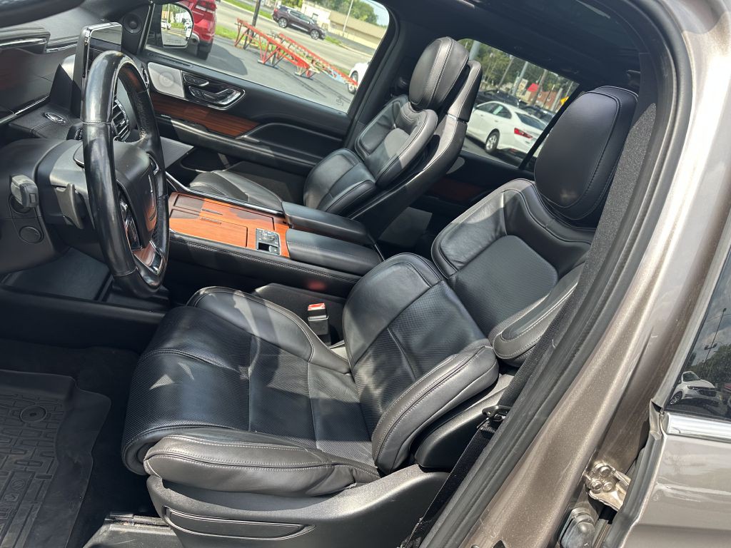 2018 Lincoln Navigator Image 13
