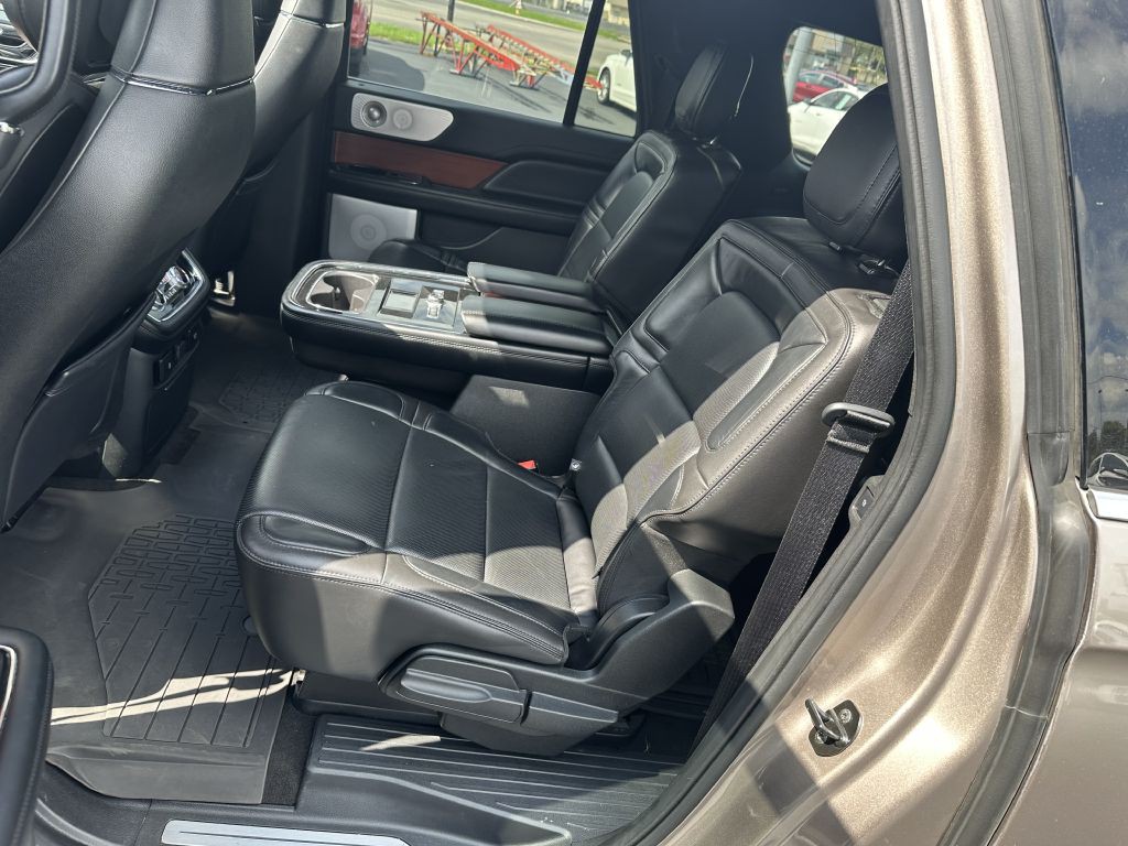2018 Lincoln Navigator Image 15