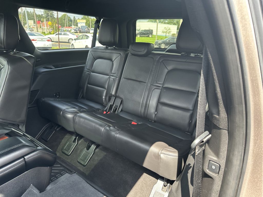 2018 Lincoln Navigator Image 16