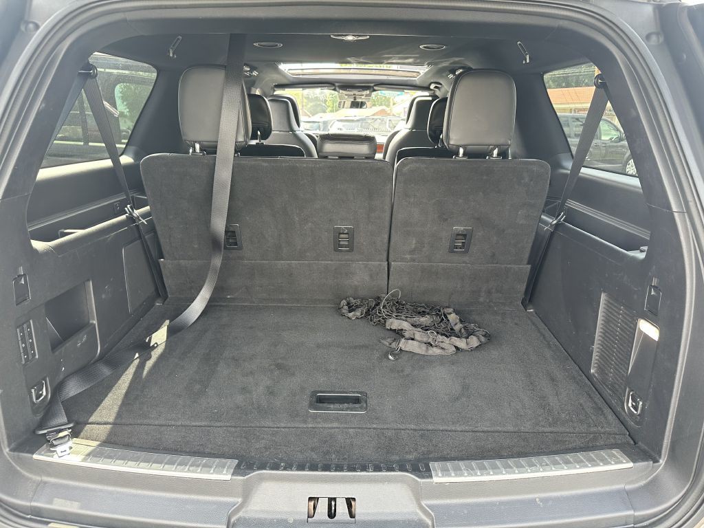 2018 Lincoln Navigator Image 17