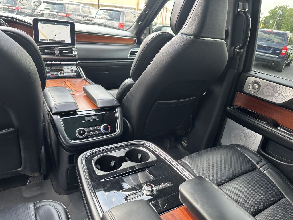2018 Lincoln Navigator Image 20