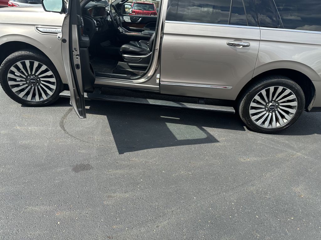 2018 Lincoln Navigator Image 28