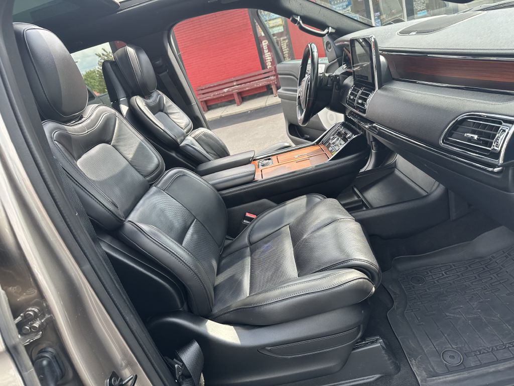 2018 Lincoln Navigator Image 29